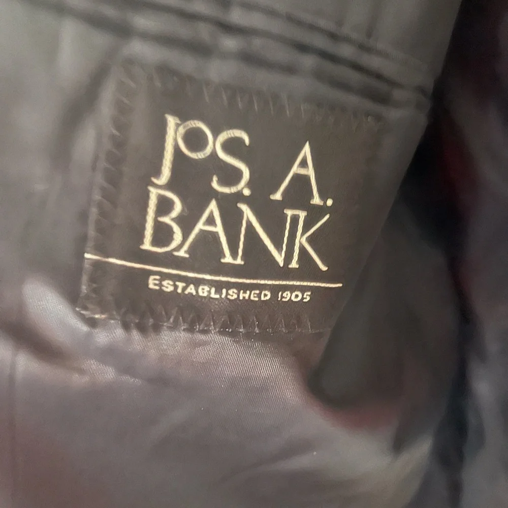 Jos A. Bank 100% Cashmere Sports Jacker in Dark Blue size 44L
